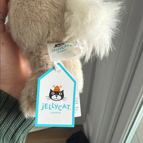 BNWT Wheat Fluffet Jellycat - Picture 2 of 2